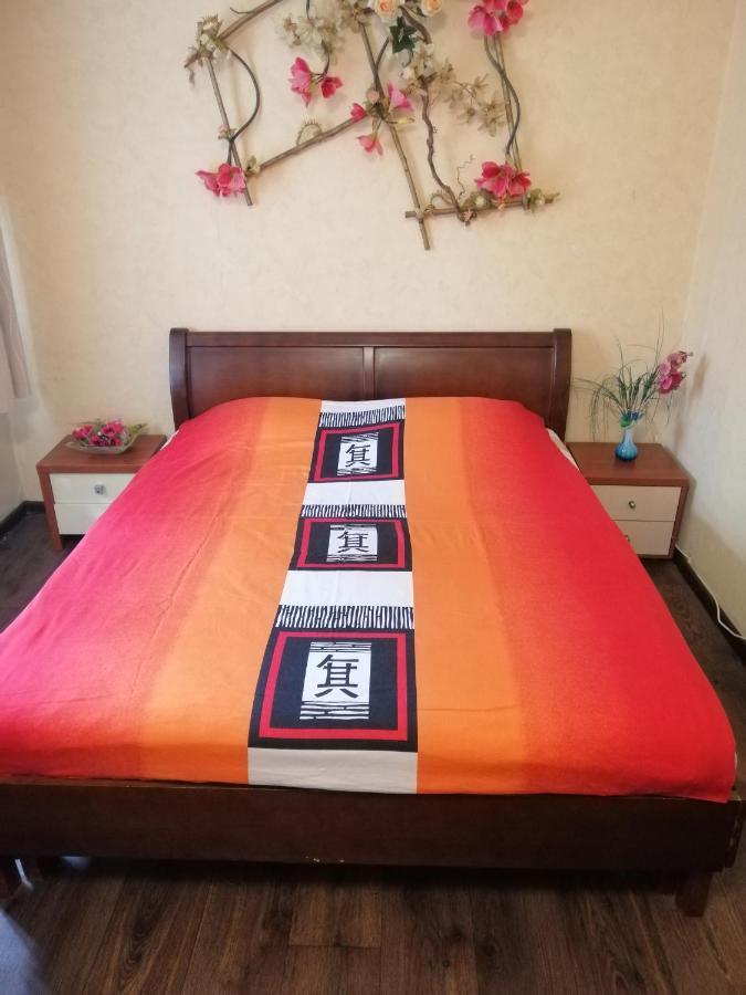 Лепсе, 83Д. Аеропорт Жуляны. Шалимова. Шулимова. Исида. Isida. Метро Берестейская, Шулявская. Американское Посольство Kiev Luaran gambar